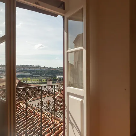 Casas Da Comedia Διαμέρισμα *